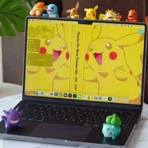 ✨ NEW Funism Authentic Pokémon Phone Hippers ✨